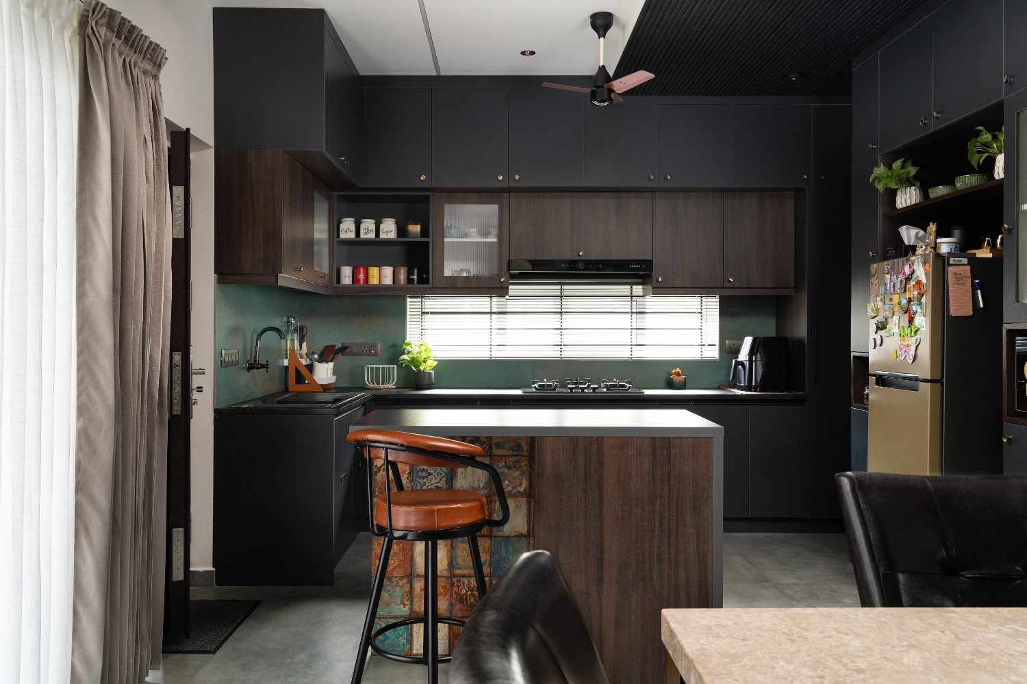 OPEN KITCHEN