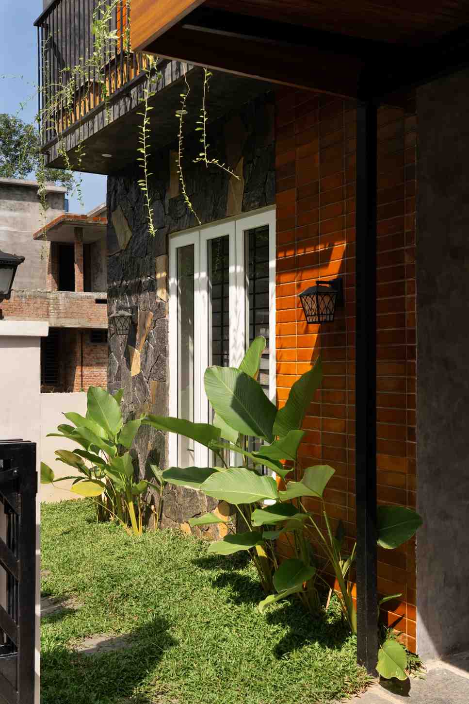 ECO FREIENDLY HOUSE